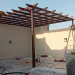 مظلات حدائق حديد شكل خشبي في الرياض